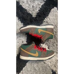 Size 9 - Nike SB Dunk Mid Pro Patagonia